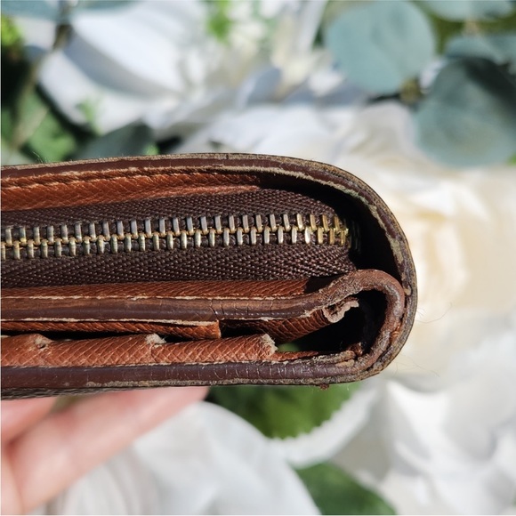 AUTHENTIC Louis Vuitton Monogram Bifold Zippy Wallet - Picture 11 of 16